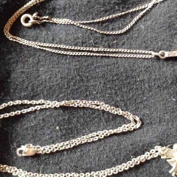 2 silver Crosses - Picture 6 of 6